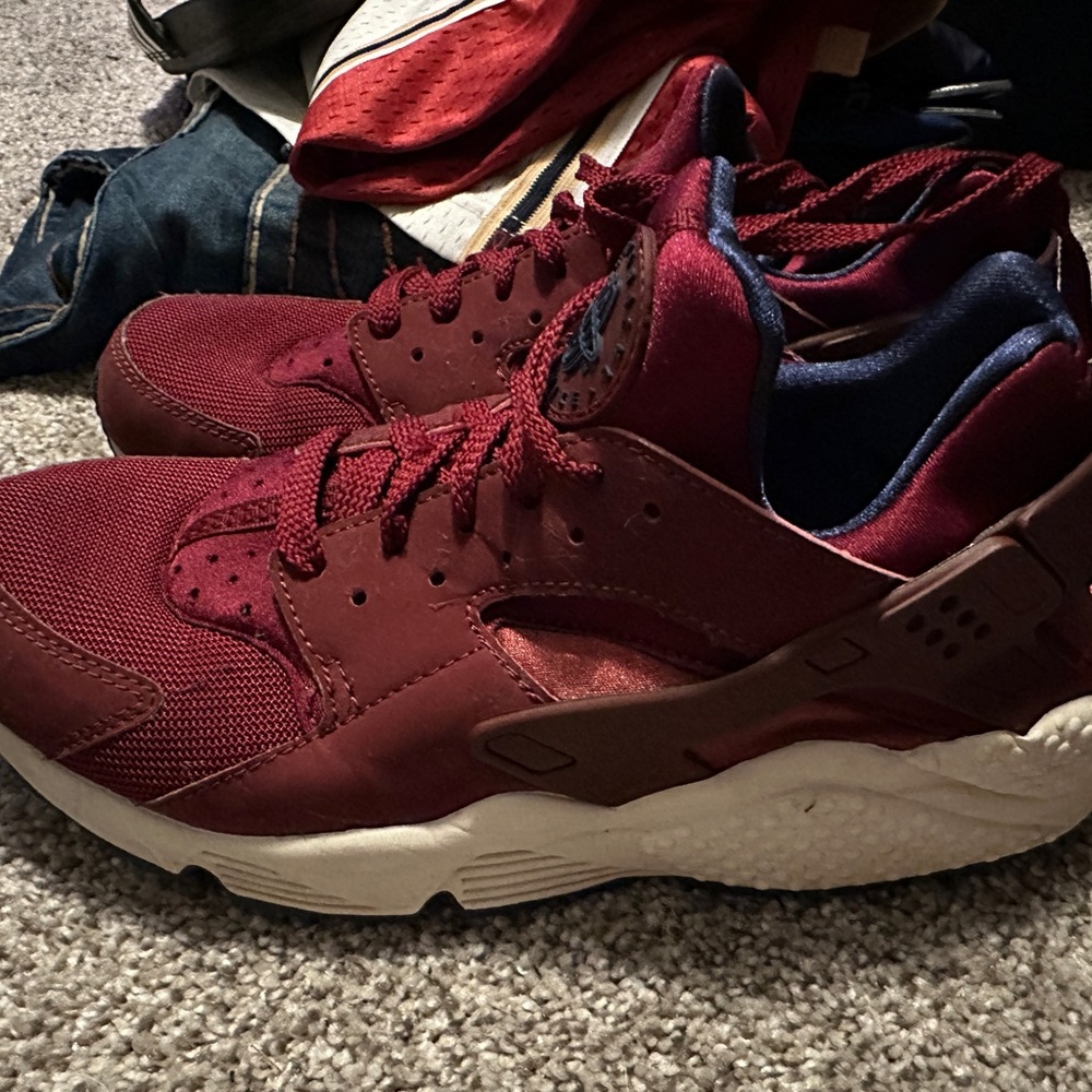 Nike Hurache Red Sneakers with Chunky Sole and Supportive Design